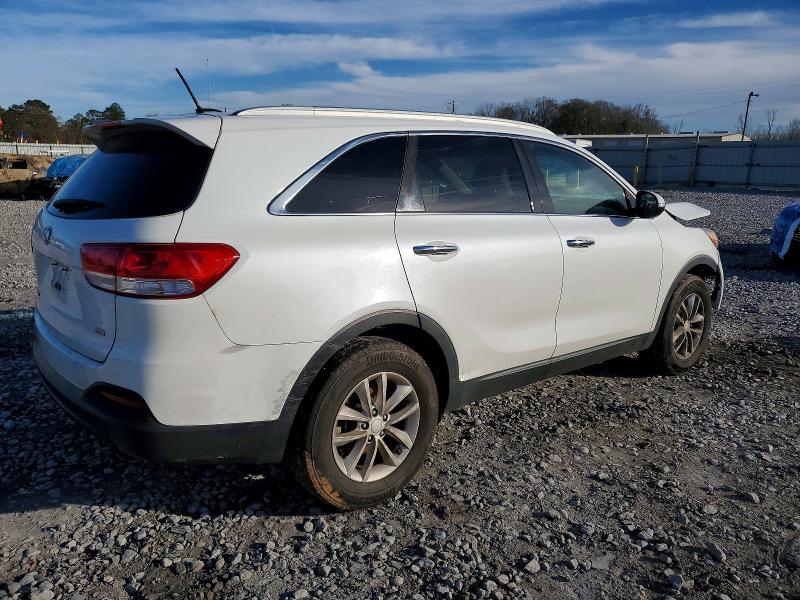 Фото 3 - KIA SORENTO