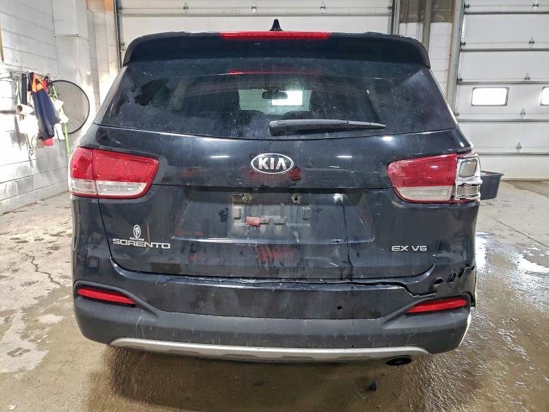 Фото 6 - KIA SORENTO