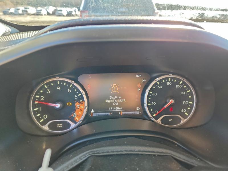 Фото 9 - JEEP RENEGADE