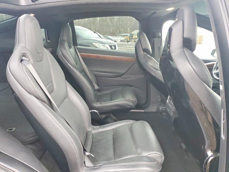 Фото 11 - TESLA MODEL X