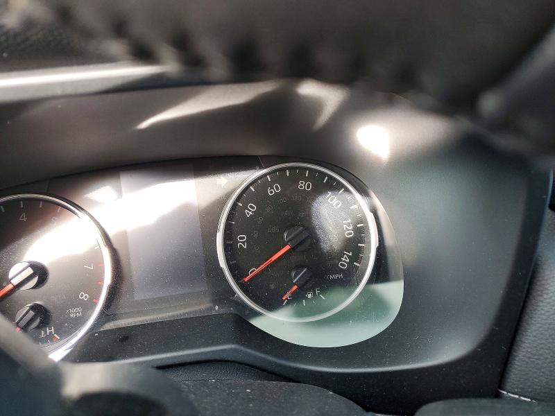 Фото 9 - TOYOTA RAV4