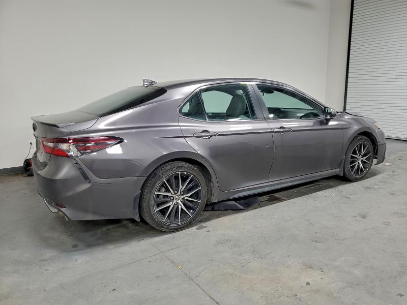 Фото 3 - TOYOTA CAMRY