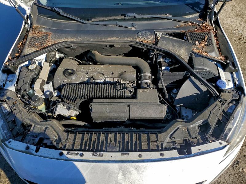 VOLVO V60 2015 VIN YV4612HK5F1001590