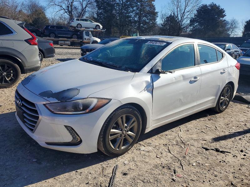 Фото 1 - HYUNDAI ELANTRA