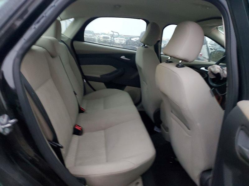 Фото 10 - FORD FOCUS