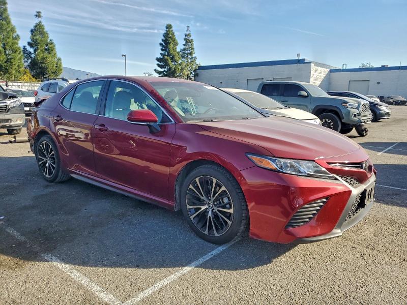 Фото 4 - TOYOTA CAMRY