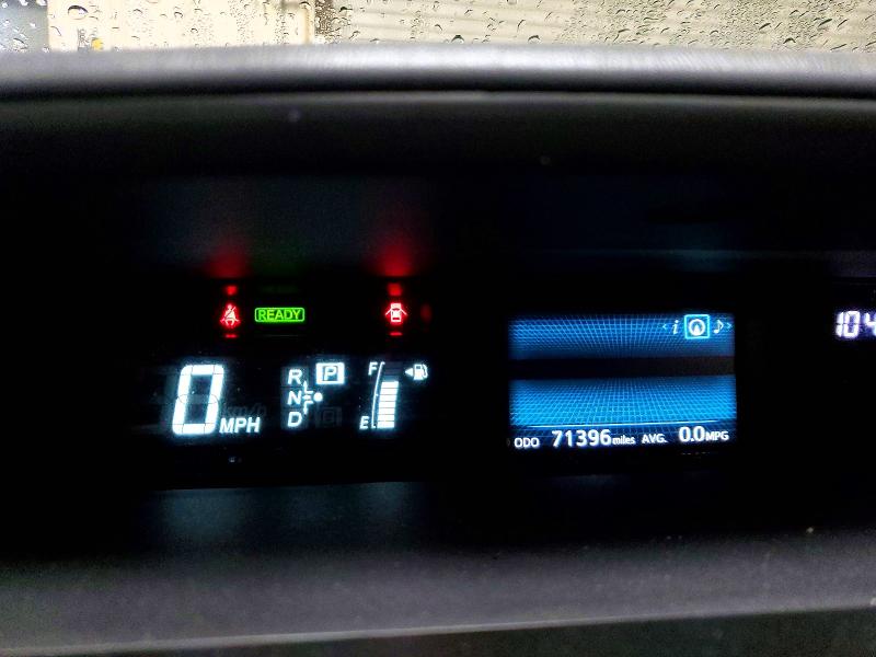 Фото 9 - TOYOTA PRIUS