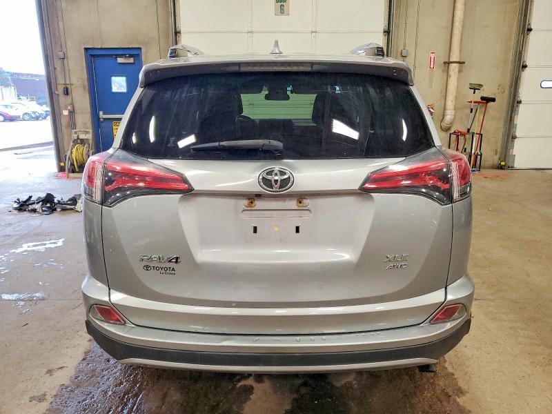 Фото 6 - TOYOTA RAV4