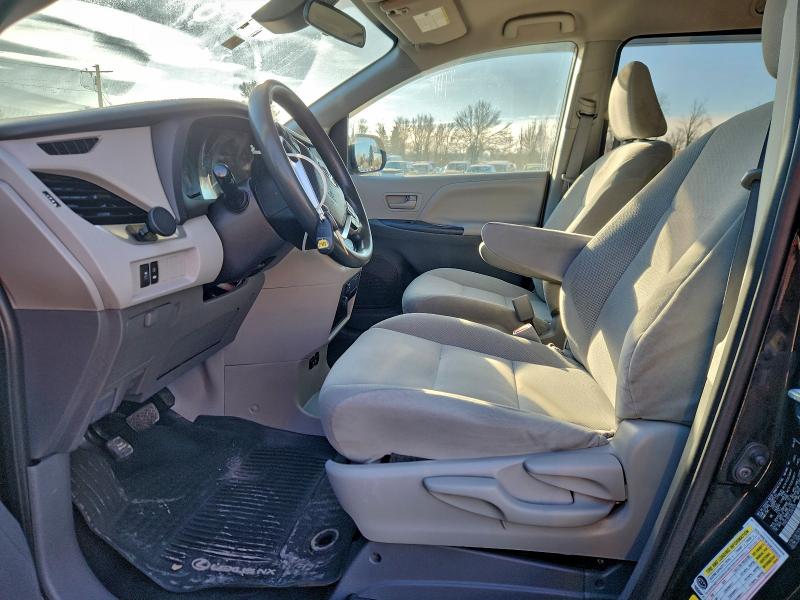 Фото 7 - TOYOTA SIENNA