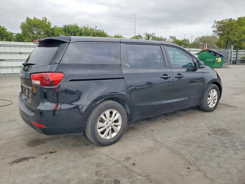 Фото 3 - KIA SEDONA