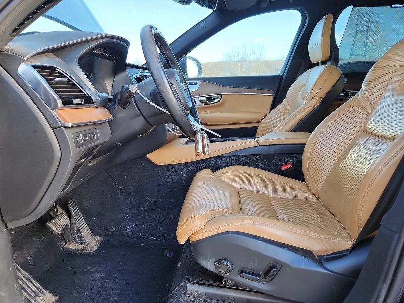 Фото 7 - VOLVO XC90