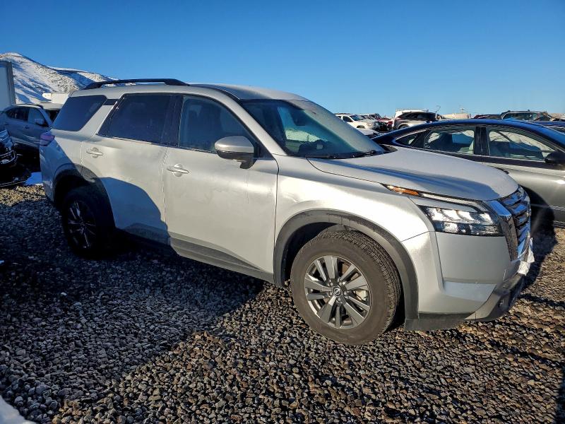 Фото 4 - NISSAN PATHFINDER