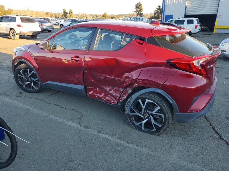 Фото 2 - TOYOTA C-HR