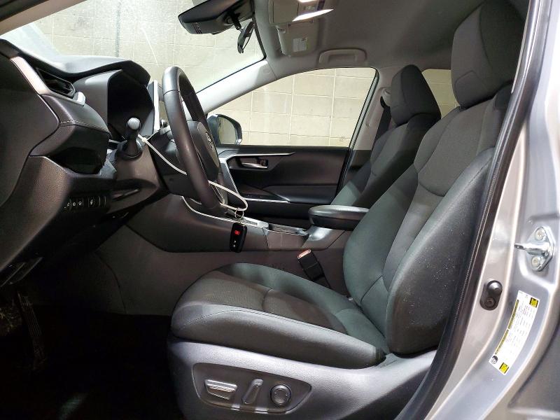 Фото 7 - TOYOTA RAV4