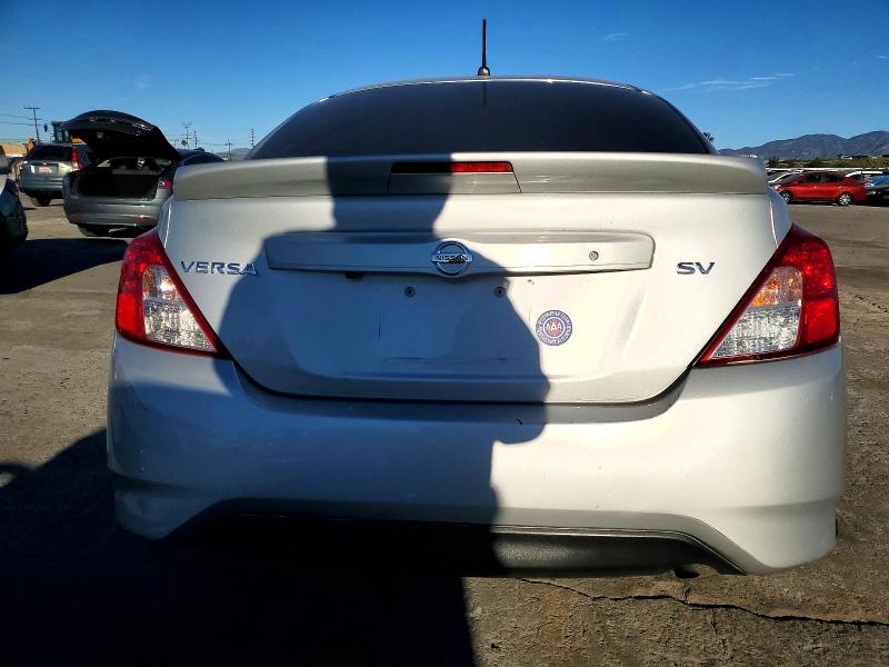 Фото 6 - NISSAN VERSA