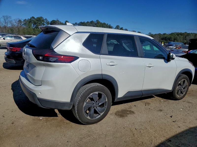 Фото 3 - NISSAN ROGUE