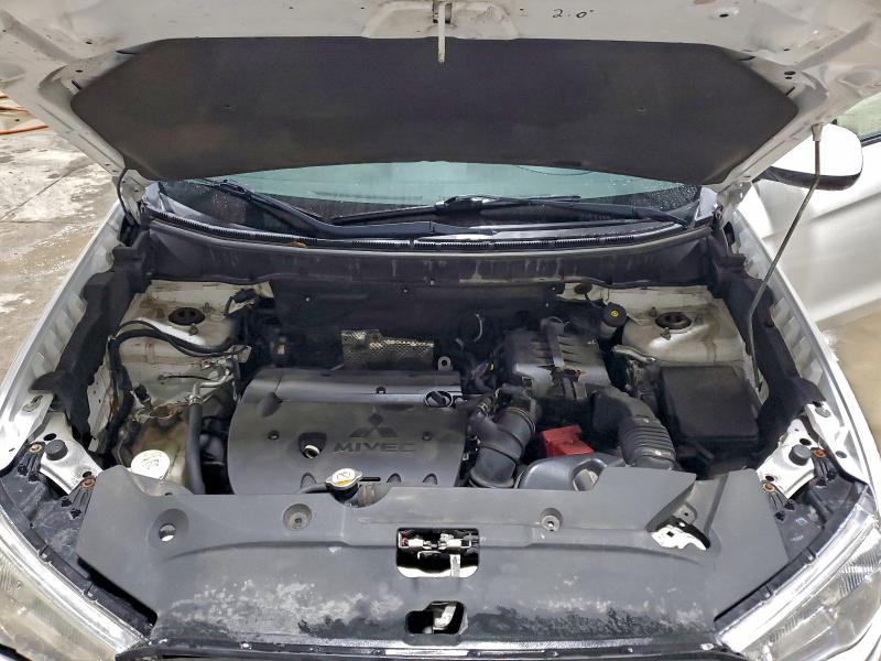 Фото 12 - MITSUBISHI OUTLANDER