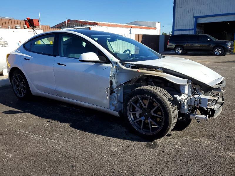 Фото 4 - TESLA MODEL 3