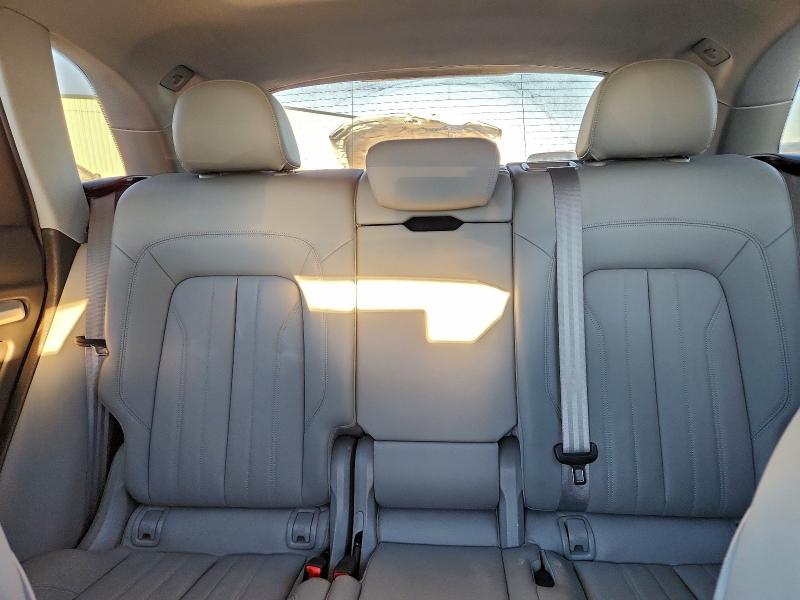 Фото 10 - AUDI Q5