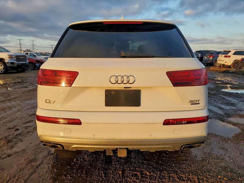 Фото 6 - AUDI Q7