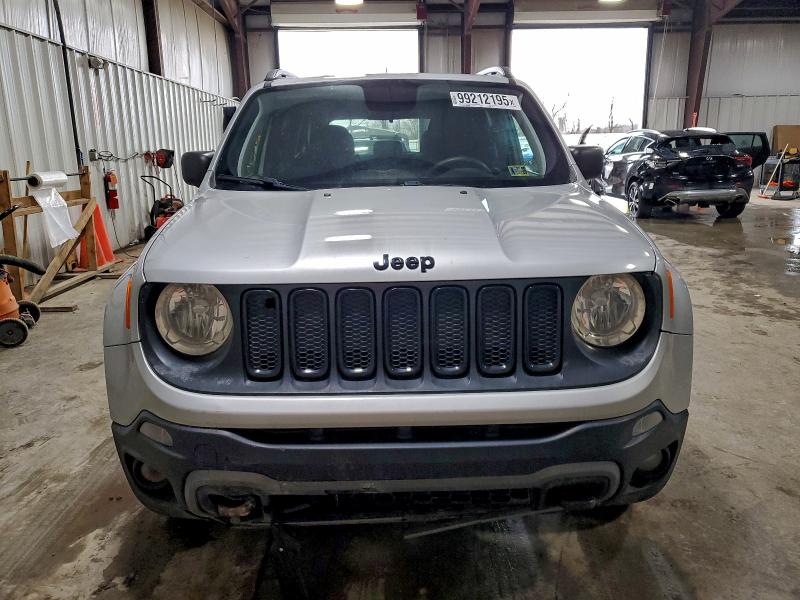 Фото 5 - JEEP RENEGADE