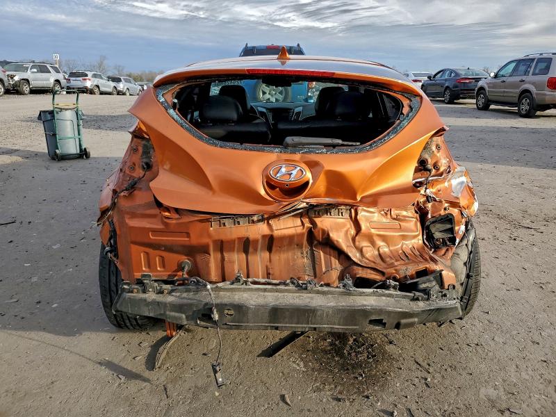 Фото 6 - HYUNDAI VELOSTER