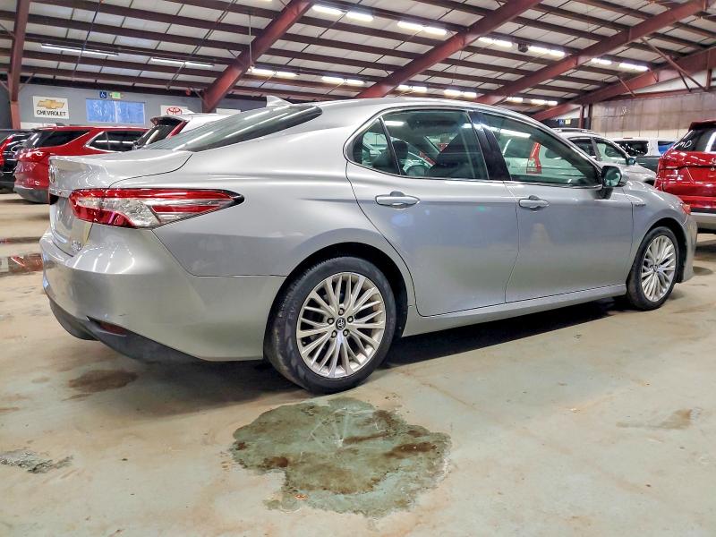 Фото 3 - TOYOTA CAMRY