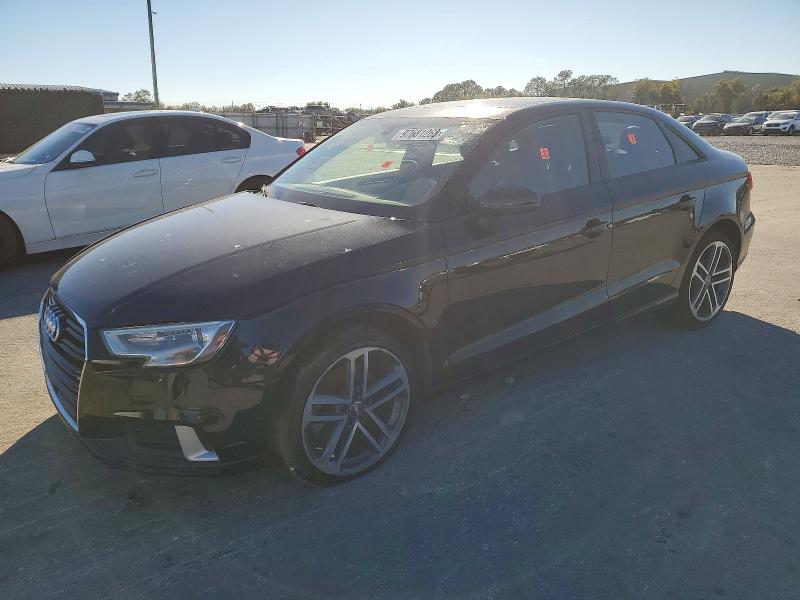 Фото 1 - AUDI A3