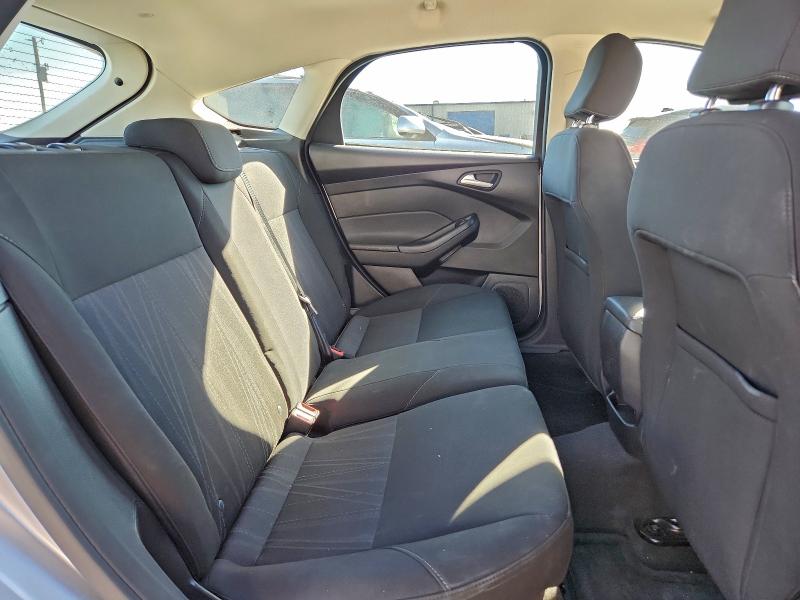 Фото 10 - FORD FOCUS