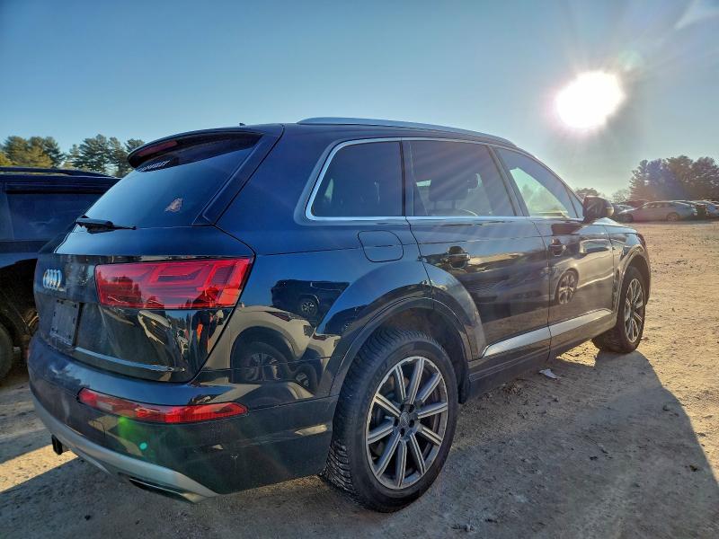 Фото 3 - AUDI Q7