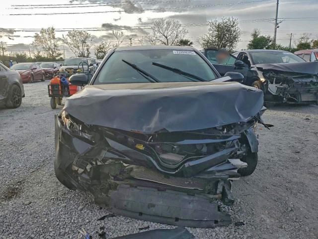 Фото 5 - TOYOTA CAMRY