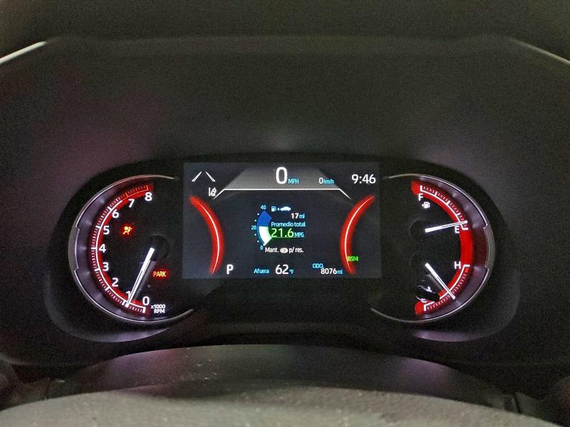 Фото 9 - TOYOTA RAV4