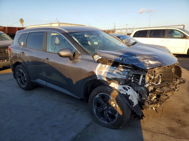 Фото 4 - NISSAN ROGUE