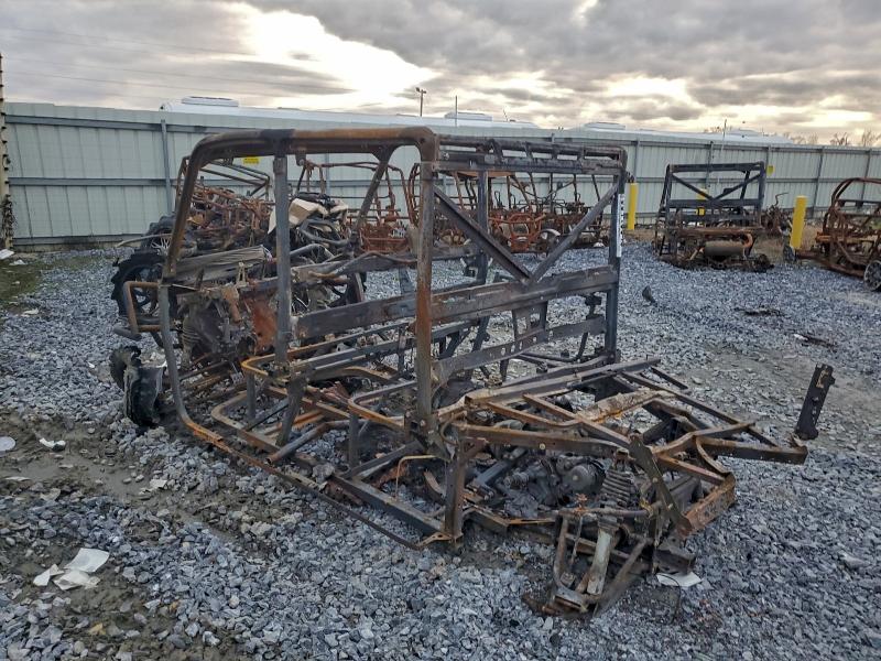 POLARIS SIDEBYSIDE 2015