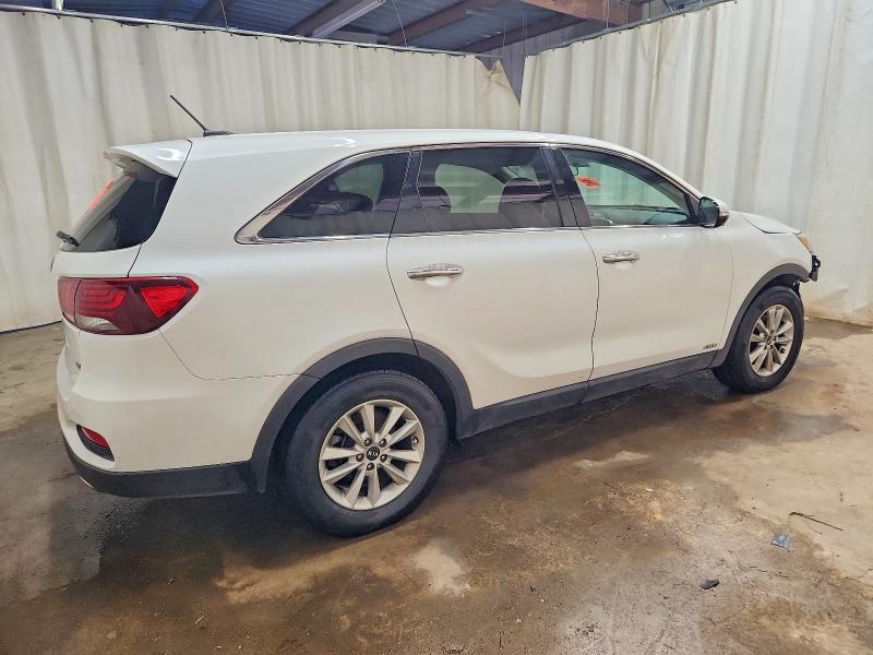 Фото 3 - KIA SORENTO