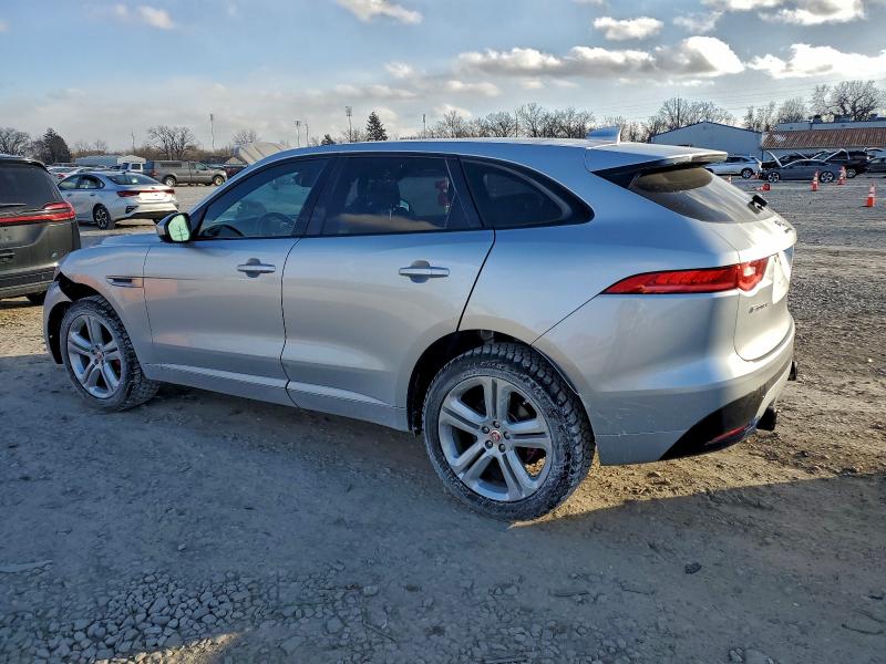 Фото 2 - JAGUAR F-PACE