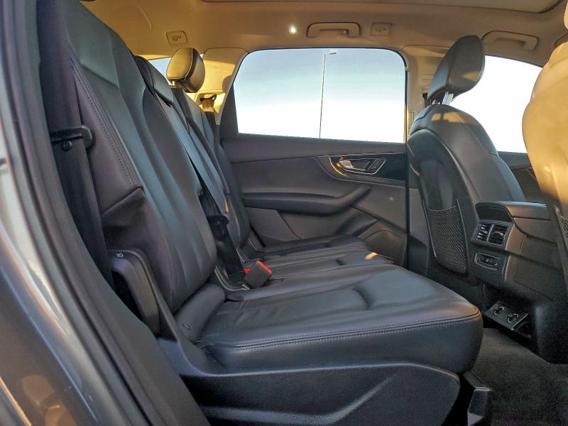 Фото 10 - AUDI Q7