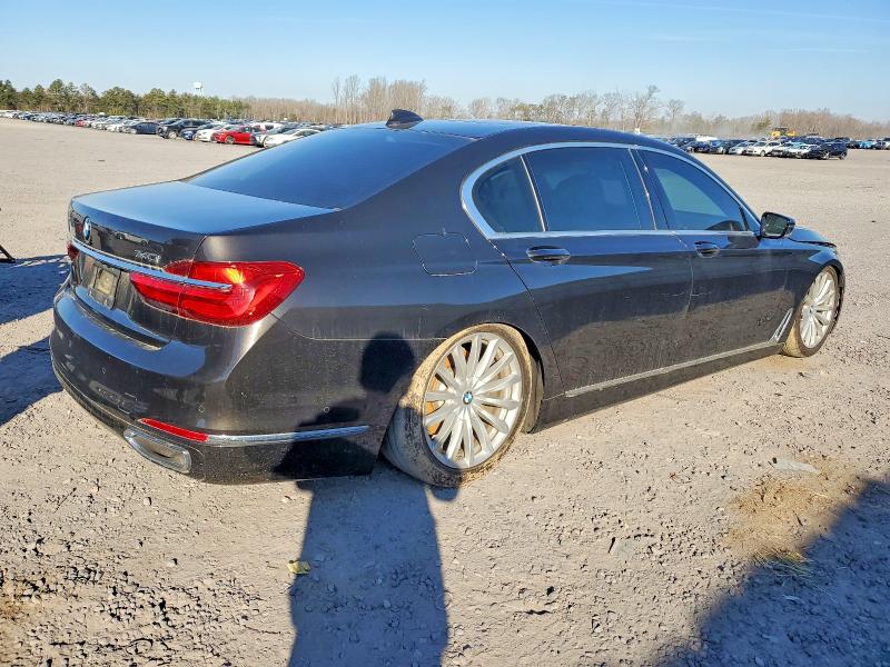 Фото 3 - BMW 7 SERIES