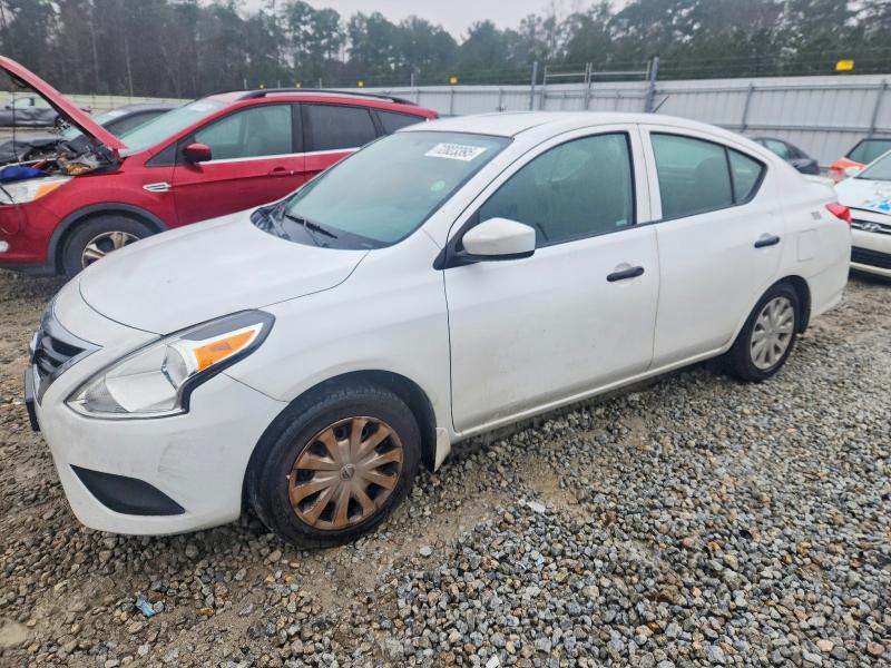 Фото 1 - NISSAN VERSA