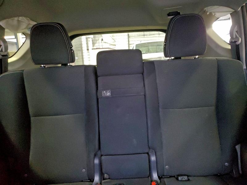 Фото 10 - TOYOTA RAV4