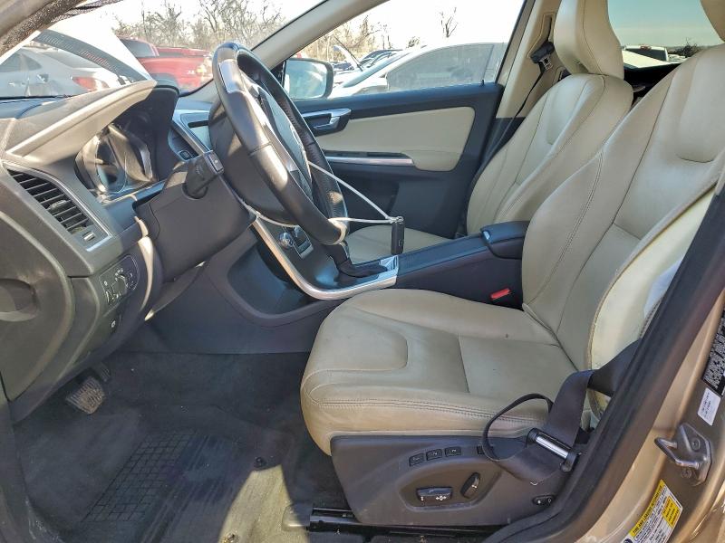 Фото 7 - VOLVO XC60