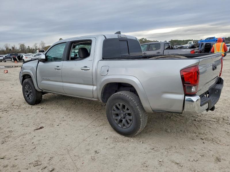 Фото 2 - TOYOTA TACOMA