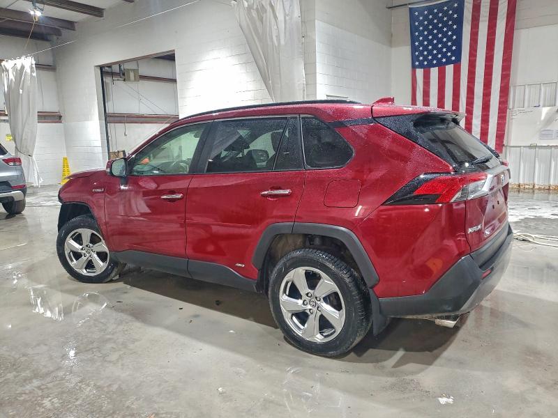 Фото 2 - TOYOTA RAV4