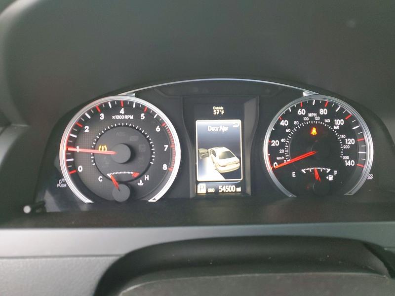 Фото 9 - TOYOTA CAMRY