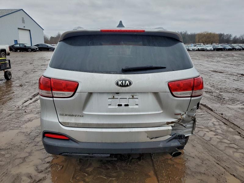 Фото 6 - KIA SORENTO