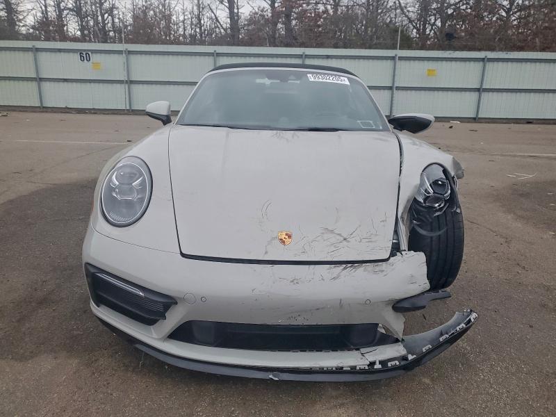 Фото 5 - PORSCHE 911