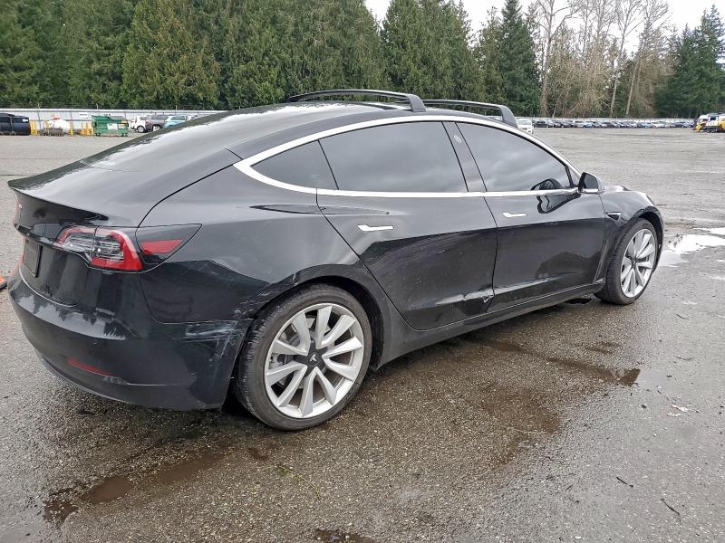 Фото 3 - TESLA MODEL 3