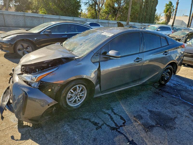 Фото 1 - TOYOTA PRIUS