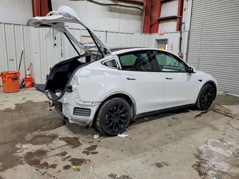 Фото 3 - TESLA MODEL Y