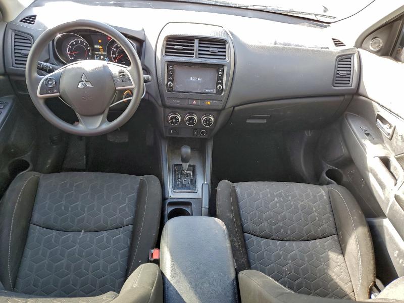 Фото 8 - MITSUBISHI OUTLANDER